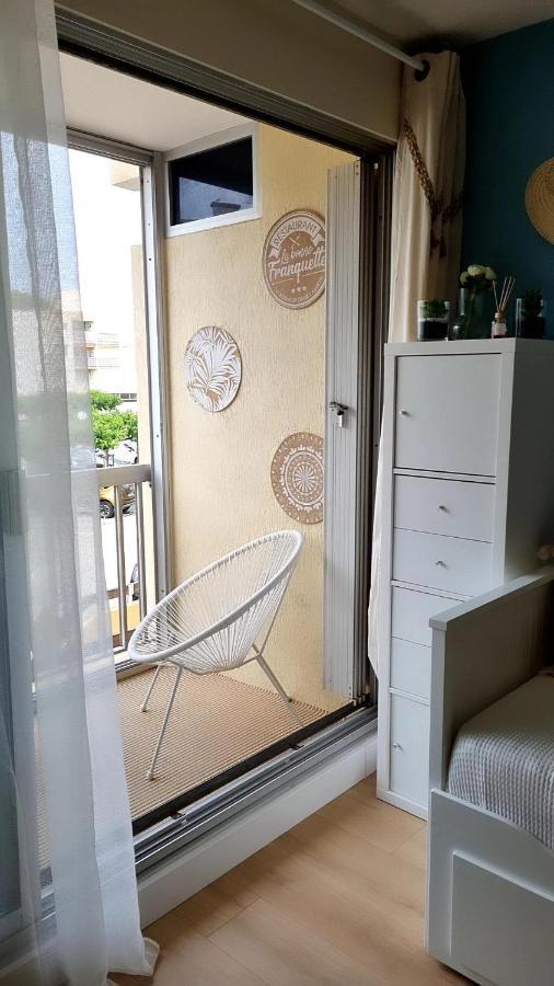 Appartamento Studio cabine refait à neuf à 3 minutes à pied de la plage Le Grau-du-Roi Esterno foto