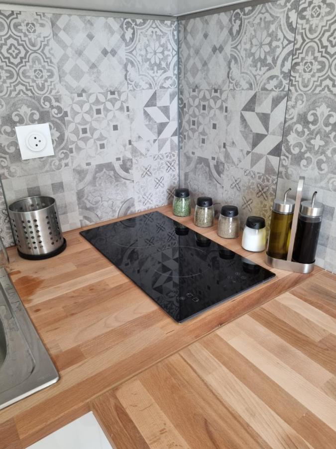 Appartamento Studio cabine refait à neuf à 3 minutes à pied de la plage Le Grau-du-Roi Esterno foto
