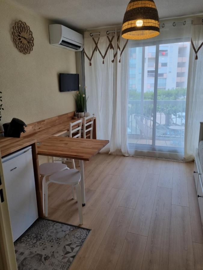 Appartamento Studio cabine refait à neuf à 3 minutes à pied de la plage Le Grau-du-Roi Esterno foto