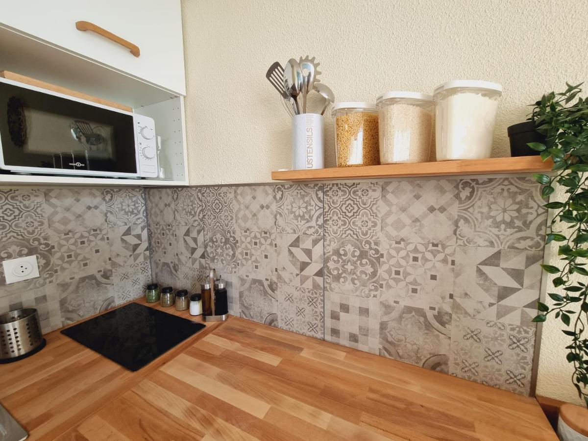 Appartamento Studio cabine refait à neuf à 3 minutes à pied de la plage Le Grau-du-Roi Esterno foto